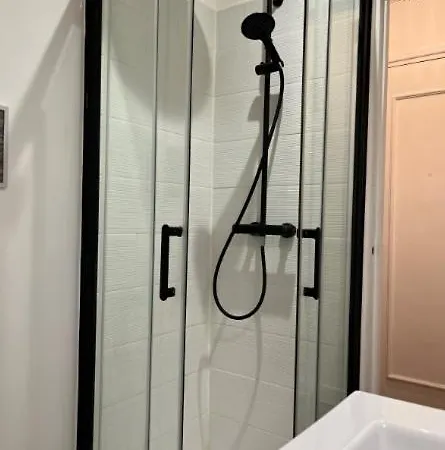 La Moderne, Parking Gratuit Au Centre De - Sas Lares